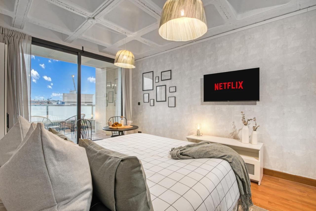 Cozy Penthouse, 20 Min To Downtown, Alcala Norte マドリード エクステリア 写真