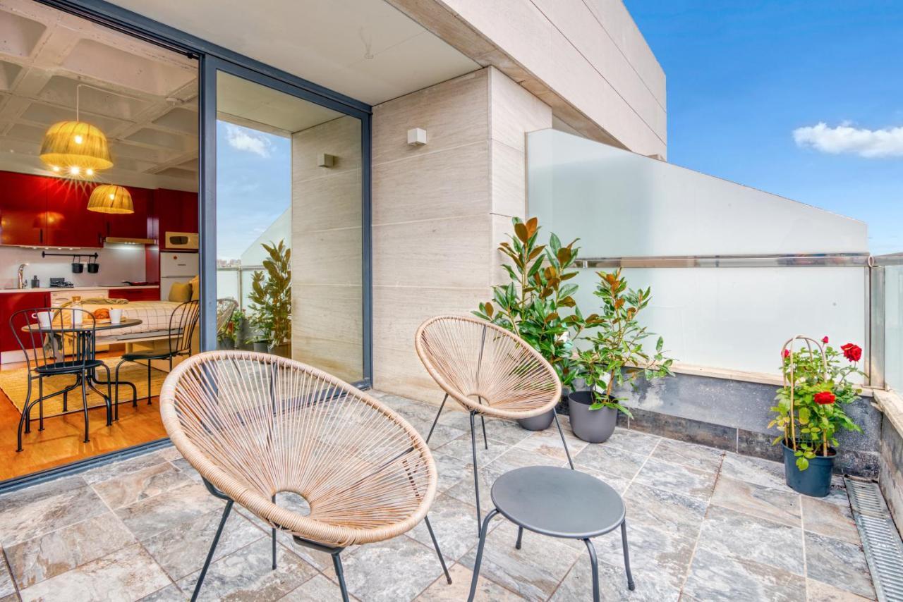Cozy Penthouse, 20 Min To Downtown, Alcala Norte マドリード エクステリア 写真